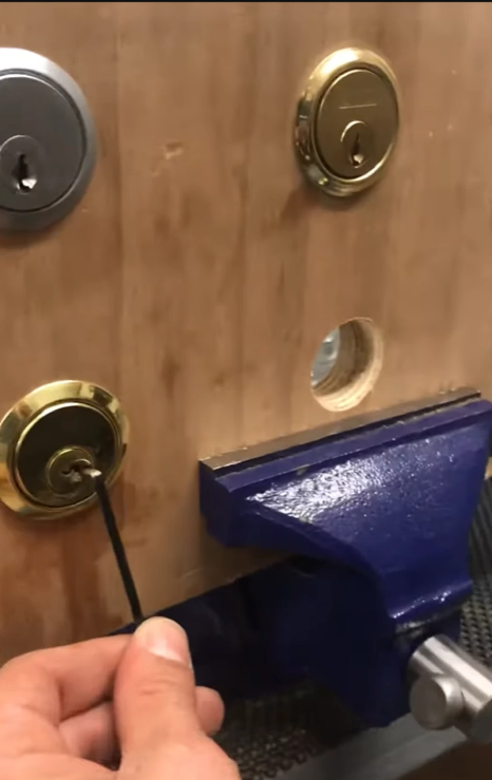 Commercial locksmith Highlands Ranch